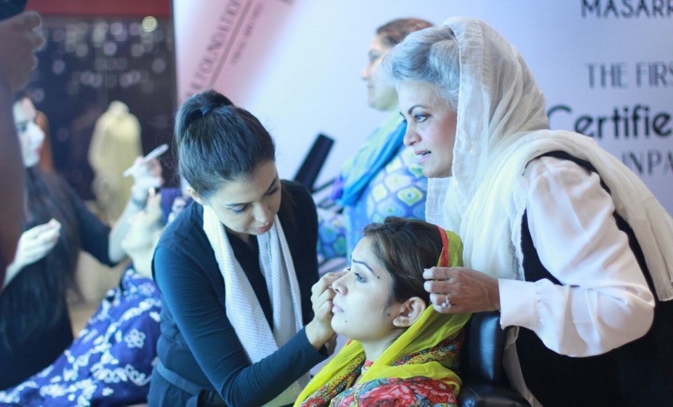 21 Top Beauty parlour in commercial market rawalpindi 