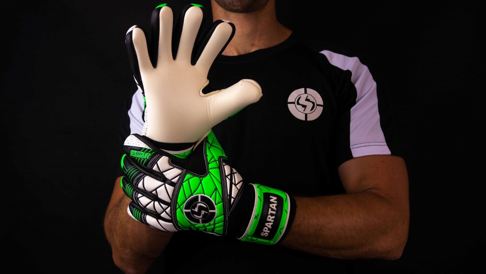 saviour goalkeeper gloves